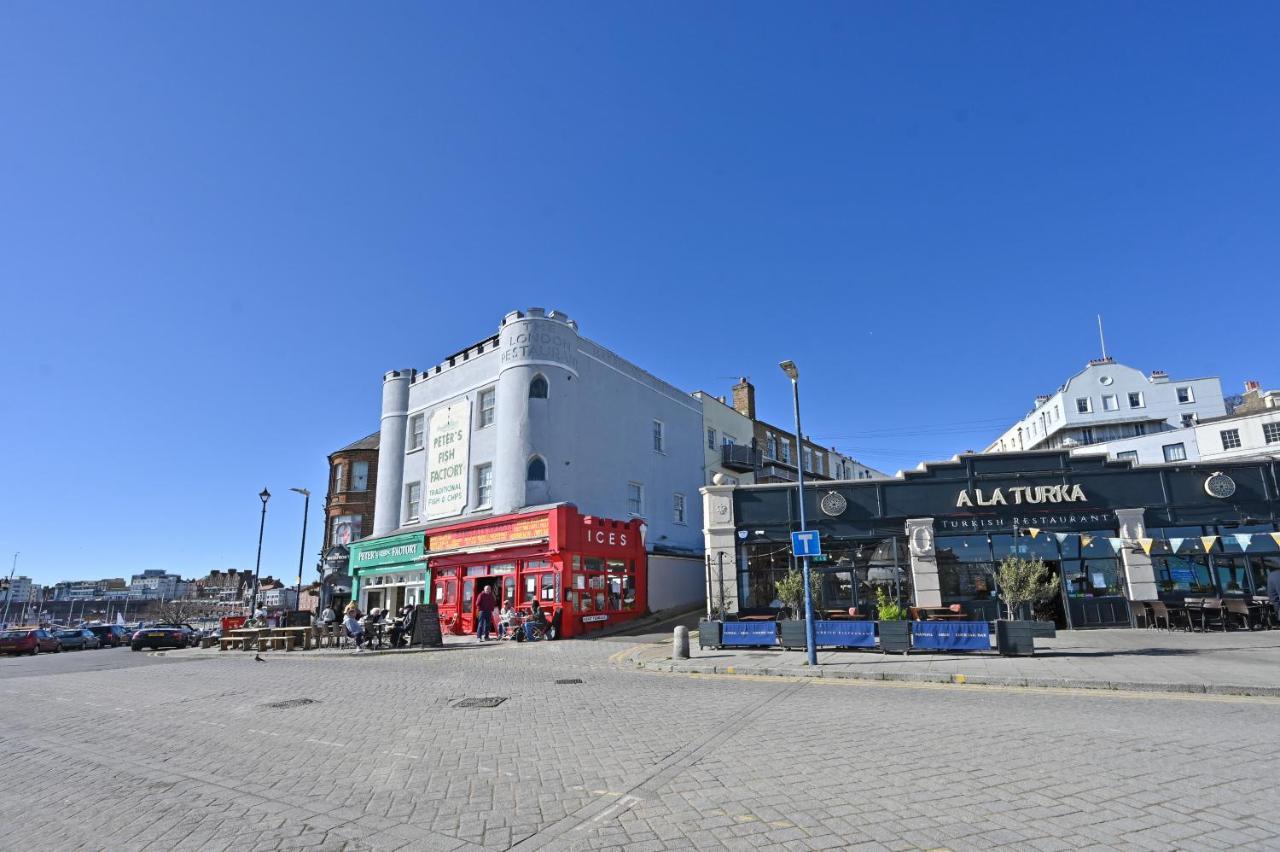 Spacious Designer 2Br Executive Apt, Near Beach & Marina, Central Location Ramsgate Extérieur photo